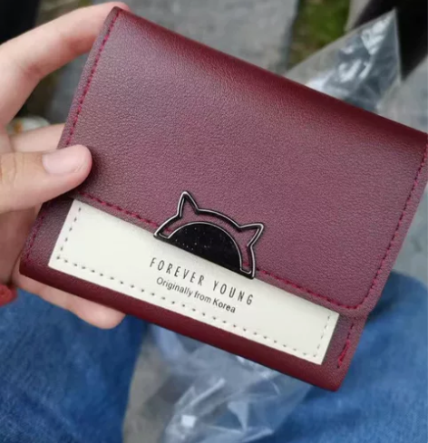 出一款闲置女士钱包，朋友送的全新，一直放在...