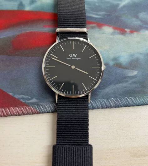 DW男表 保证正品没有盒子了天津可以自提，...