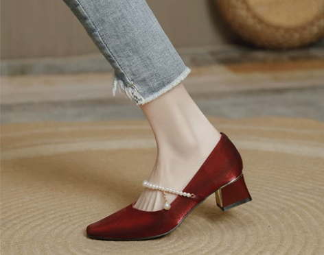 婚鞋酒红色绸缎高级感配敬酒服裙子玛丽珍鞋子...