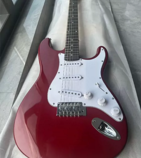 国产Fender芬达电吉他纯白色st三单单...