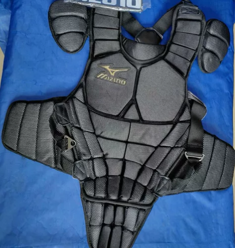 棒球捕手护胸（美津浓）和美规裁判护胸+赠美...