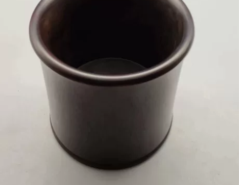 小叶紫檀笔筒一件，形制规整，材质细腻温润，...