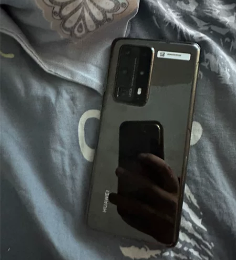 ?华为p?40pro?95新功能完好没有任...