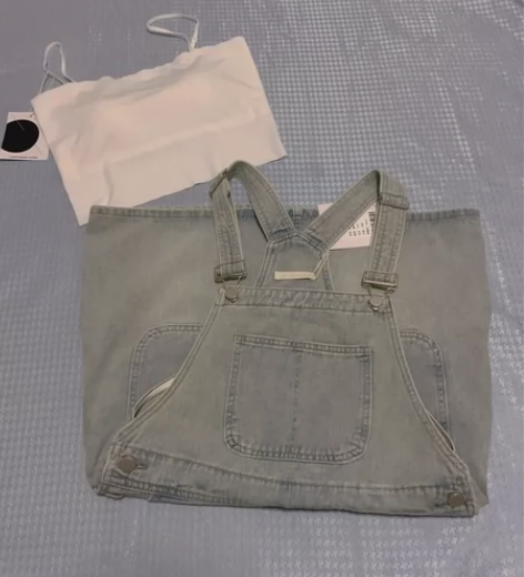 全新韩版牛仔背带裙，吊牌在 腰围78左右 ...