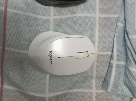 罗技M330鼠标（没有接收器），价格为两个...