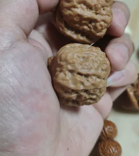 文玩回血文玩核桃蛤蟆头肌肉蛙  小红皮分量...