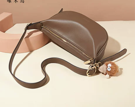 【保暖价】啄木鸟饺子包包女2023新款秋冬...
