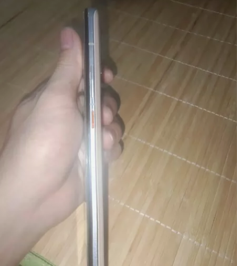 自用一手爱酷8，没有任何维修，自认九成新，...