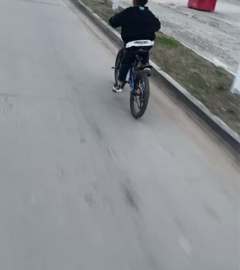 上海永久蜘蛛侠自行车,大小可以允许孩子从一...