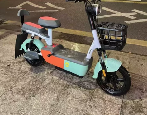 便宜出九成新二手电动车二手电瓶车。雅迪,爱...