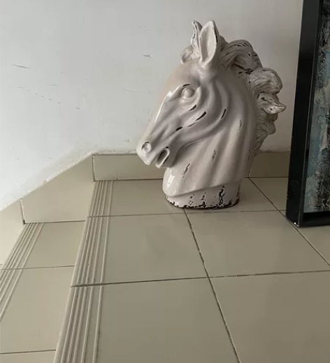 马头装饰品陶瓷品家居摆件 全新，擦一下浮灰...