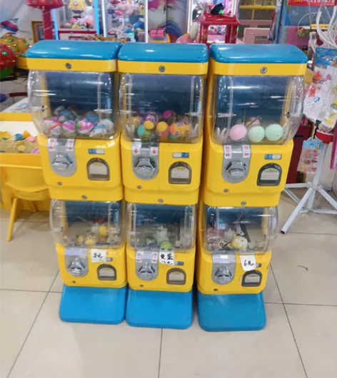扭蛋机买时一千多一切正常。低价处理600元...
