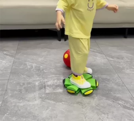 弹力踩踩球玩具变形魔幻飞碟儿童脚踩发光益智...