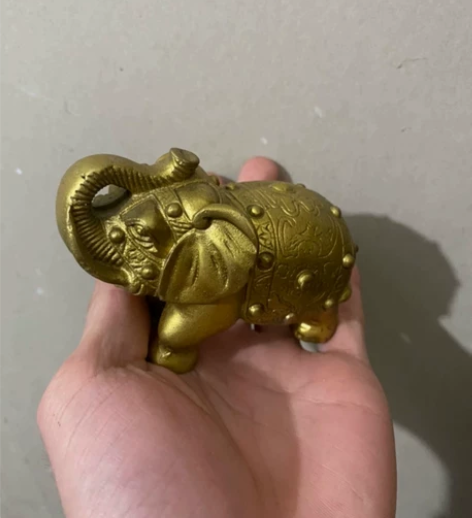 朋友给的 家里摆不下了 黄铜大象 黄铜摆件...