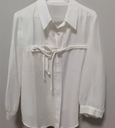 新中式盘扣设计衬衫，43%醋酸纤维面料，面...