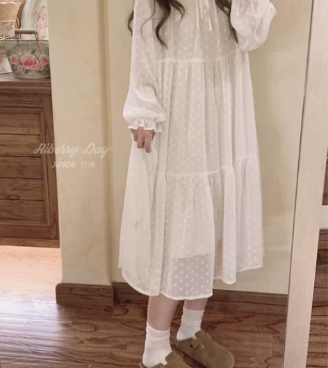 *轻盈垂顺 朦胧感  褶皱立体剪花 水玉波...