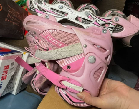 正品轮滑鞋直排轮套装 儿童可调溜冰鞋包邮全...