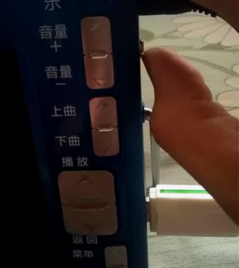 夏新EVD唱戏机包邮非偏远地区，品相如图所...