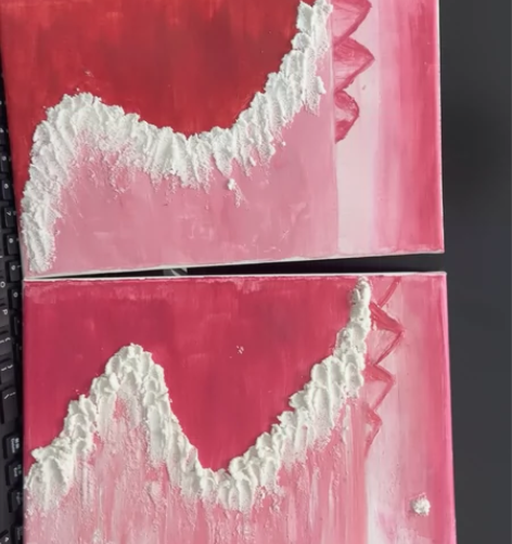 自己亲手画的两幅哦，石英砂画包邮、可以当摆...