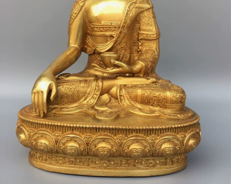 铜鎏金释迦牟尼佛像，工艺精美，包浆厚重，尺...