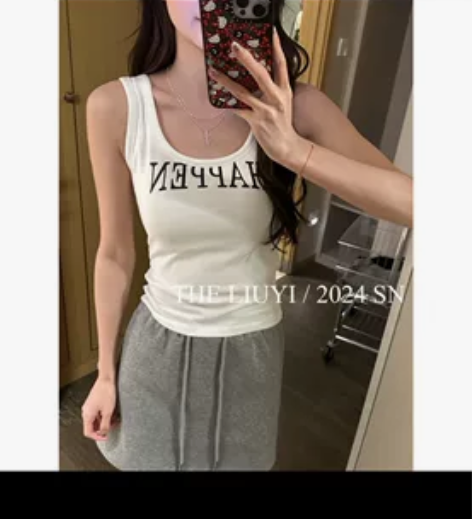 【六一的宝藏】字母背心 拆了吊牌没穿 带胸...