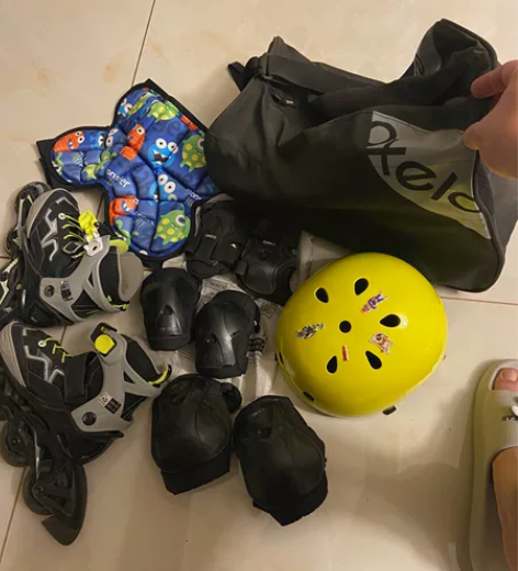 迪卡侬旱冰鞋一套 护具齐全 孩子大了用不上...