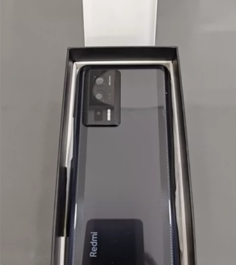 红米K60黑色12+256G 官方还在保修...