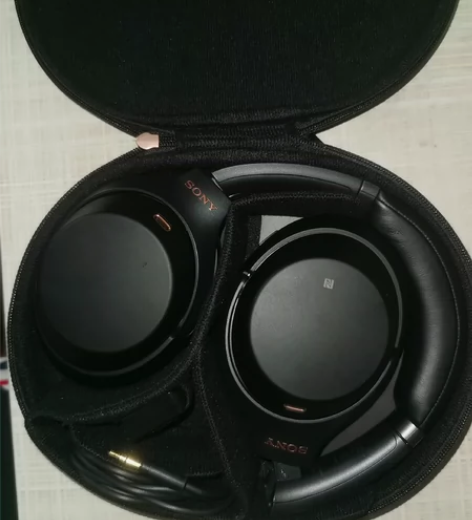 索尼WH-1000XM3耳机，2019年英...