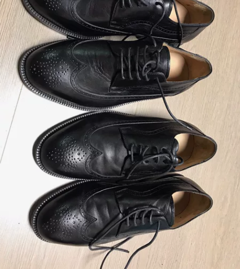 两双真皮雕花布洛克男皮鞋43码,不分开卖。...