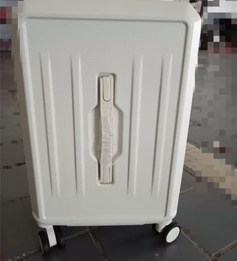 特价处理全新19寸登机箱拉杆箱带杯架 感兴...