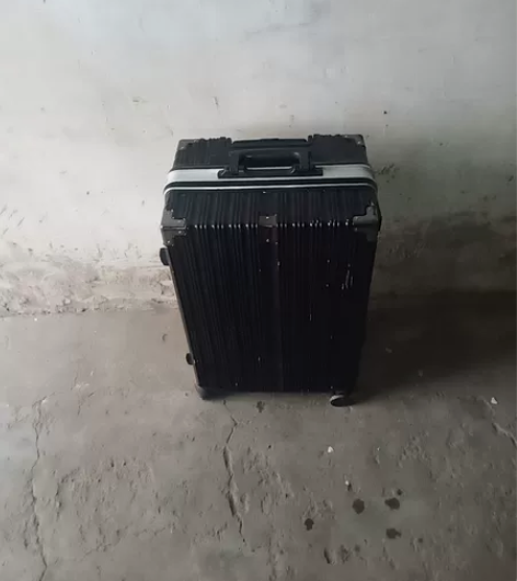 黑色密码行李箱22款体积容量大可提杆式带滑...