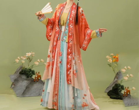 全新，有吊牌。劲合汉服女中国风【半城桃色】...