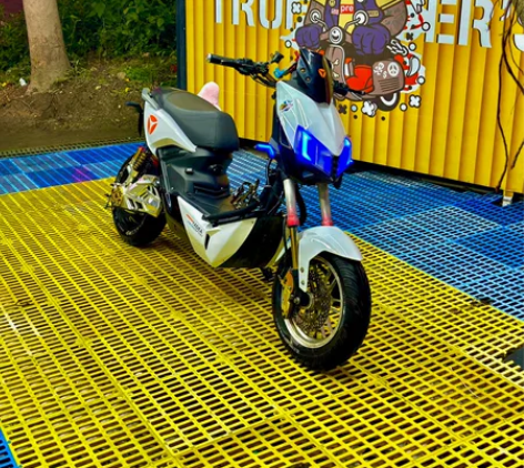 雅迪X5 无三大 你能看到的都有，就是没有...