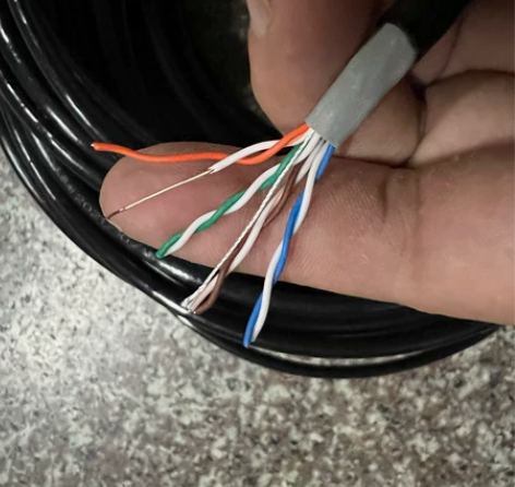 全新无氧铜网线,双层加厚护套,特别防水防嗮...