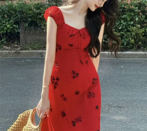 界相西曼花诗复古法式红色方领连衣裙女夏20...