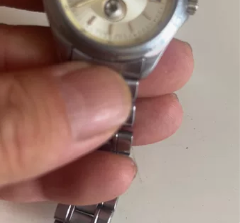 精工人工动能AGS 5m25机芯。 每一块...