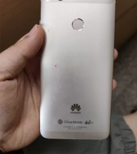 华为nova,内存4+64g 外屏碎,功能...