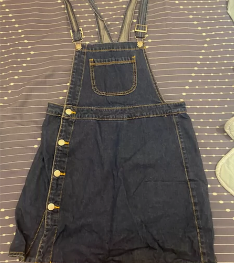 背带牛仔裙，带底裤， 感兴趣的话点“我想要...