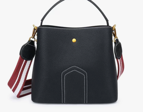 ?【女王价】稻草人包包女新款水桶包单肩包女...