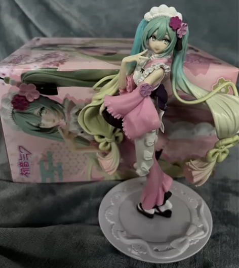 急出!包邮!初音未来景品手办 巴菲长裙 2...