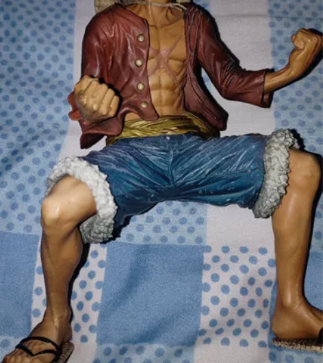 过生日朋友送的，掰了不要了，无盒无底座 k...