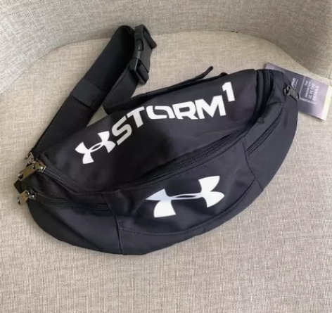 安德玛腰包胸包UA健身运动斜挎包男女同款跑...