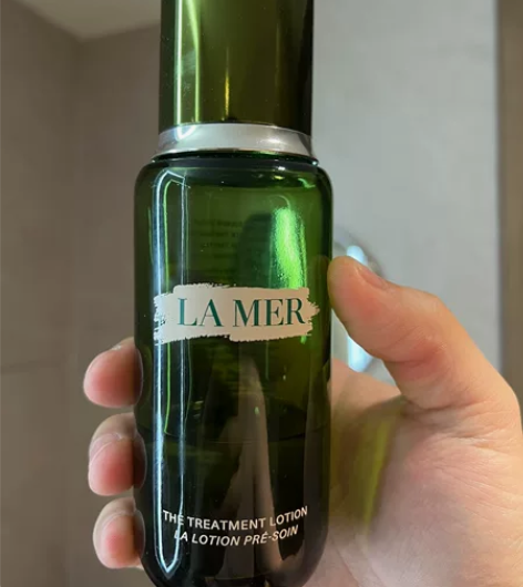 海蓝之谜精粹水150ml 余量还剩三分之一...