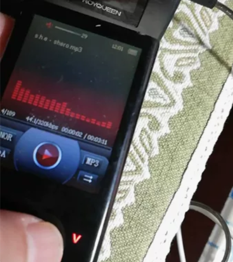 出一个mp4,纽曼nunu,电池恶死了,能...