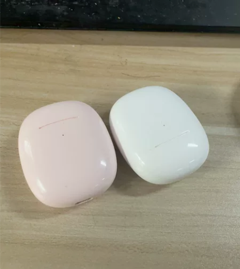 唐麦 w9 耳机充电仓。有意者私信我，