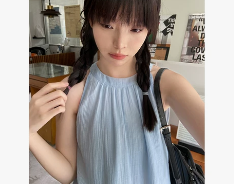 奶兔星球-自制 清冷感露肩挂脖吊带背心显瘦...