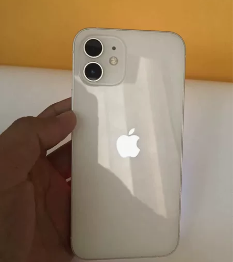 国行正品 12白色，128g 手机刚用了一...