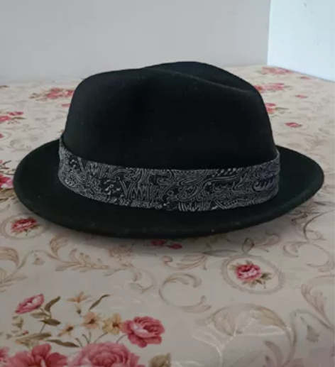 礼帽一顶未带过青白江自提 感兴趣的话点“我...