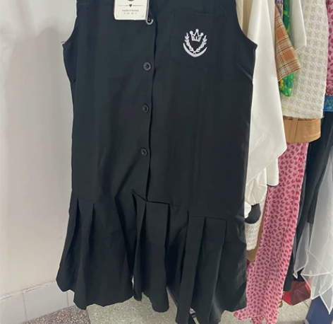 jk马甲群 全新带吊牌 胸腰围94cm左右...