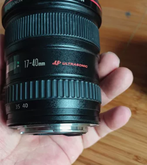 全画幅恒定红圈镜头佳能17-40mmf4。...